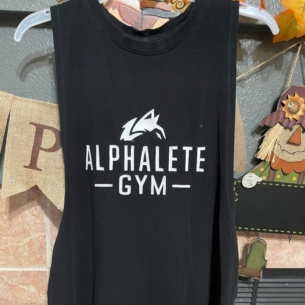 Alphalete tank top men medium